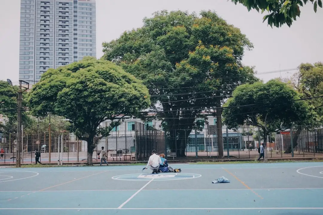 数控机床选购要点：速特数控设备在精密零部件加工中的应用
